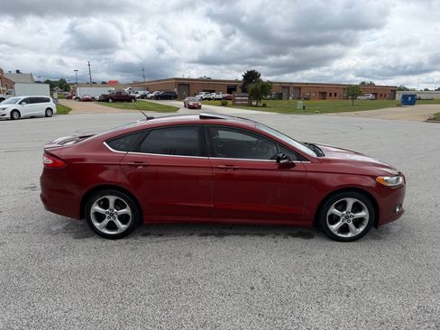 Used 2014 Ford Fusion SE FWD image 5