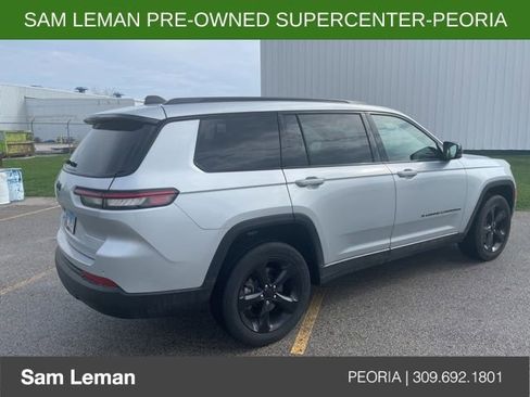 Used 2023 Jeep Grand Cherokee L Laredo image 4