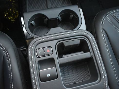 Used 2025 Ford Mustang Mach-E Premium image 33