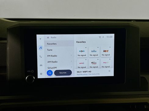 Used 2025 Toyota Tacoma TRD Off-Road image 21