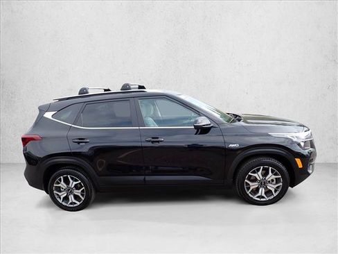 Used 2023 Kia Seltos EX AWD/4WD image 5