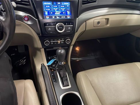 Used 2018 Acura ILX FWD image 17