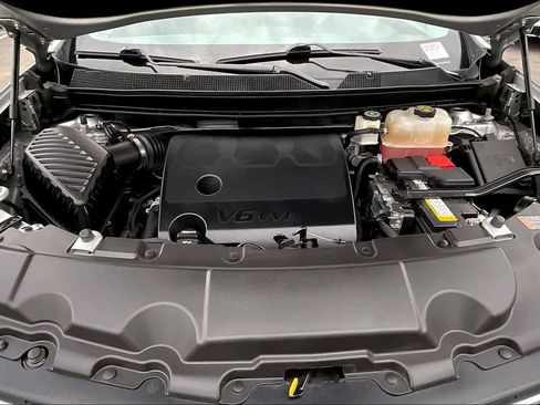 Used 2021 Chevrolet Traverse LT w/ LPO, Cargo Package image 12