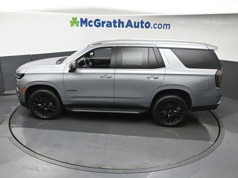 Used 2025 Chevrolet Tahoe Premier AWD/4WD image 27