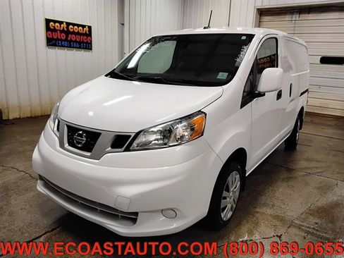 Used 2021 Nissan NV200 SV w/ Back Door Glass Package image 4