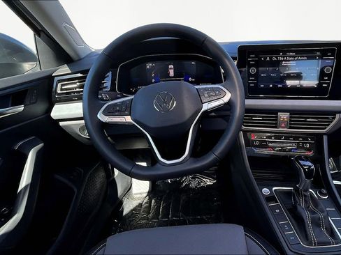 New 2026 Volkswagen Jetta SE image 8