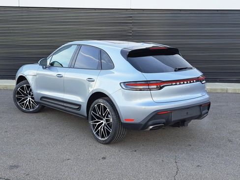 Used 2026 Porsche Macan AWD/4WD image 3
