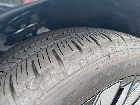 Used 2025 Lincoln Nautilus Reserve image 16