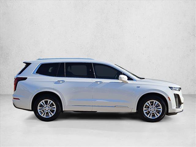 Used 2025 Cadillac XT6 Luxury FWD image 4