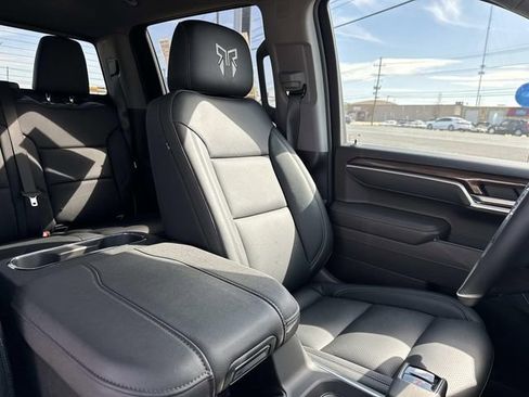 New 2025 Chevrolet Silverado 1500 RST AWD/4WD image 30