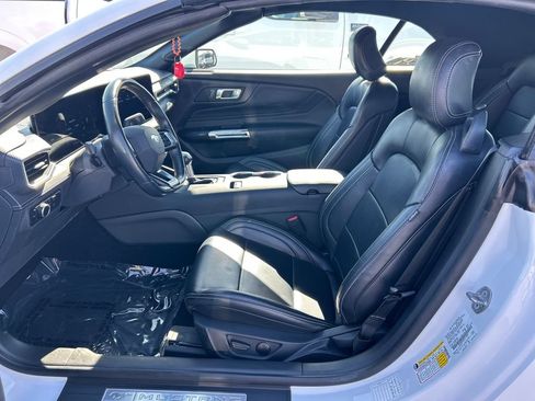 Used 2025 Ford Mustang Premium RWD image 11