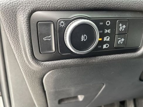 Used 2023 Ford Explorer XLT w/ Equipment Group 202A image 18