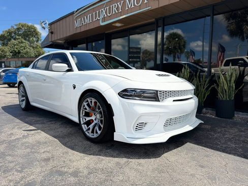 Used 2022 Dodge Charger SRT Hellcat w/ SRT Black Package RWD image 4