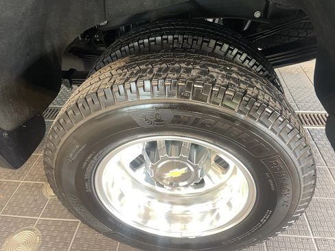 Used 2024 Chevrolet Silverado 3500 High Country w/ Technology Package image 5