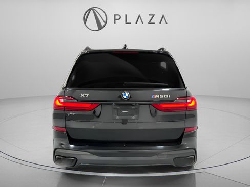 Used 2021 BMW X7 M50i image 5
