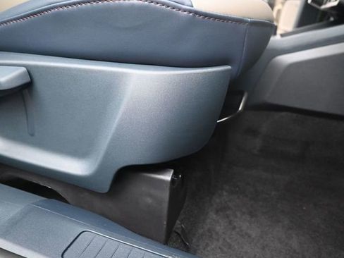 Used 2025 Ford Maverick Lariat w/ 4K Tow Package image 19