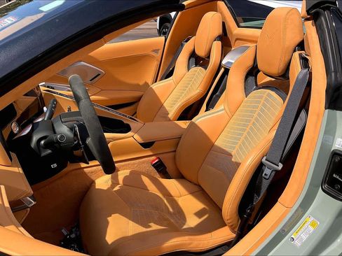 Used 2024 Chevrolet Corvette Stingray Premium Conv w/ Z51 Performance Package image 25