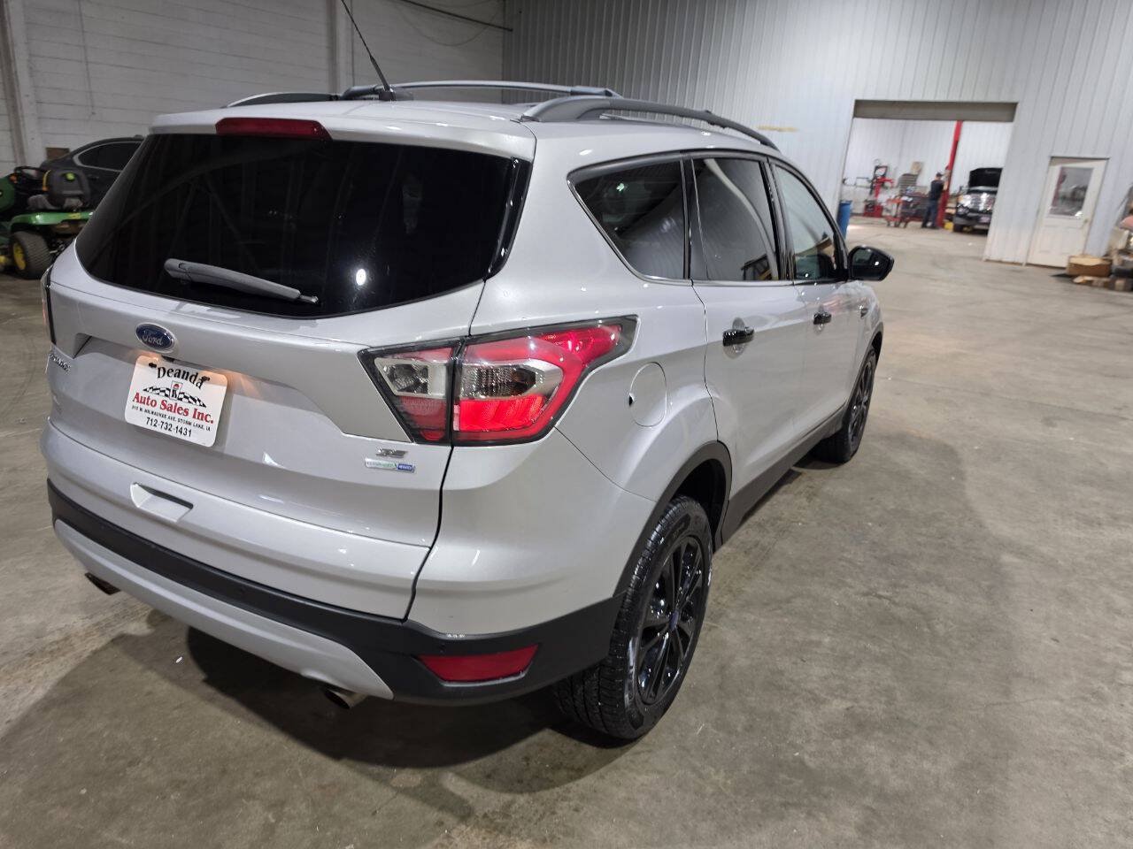 Used 2017 Ford Escape SE w/ Equipment Group 201A AWD/4WD image 10