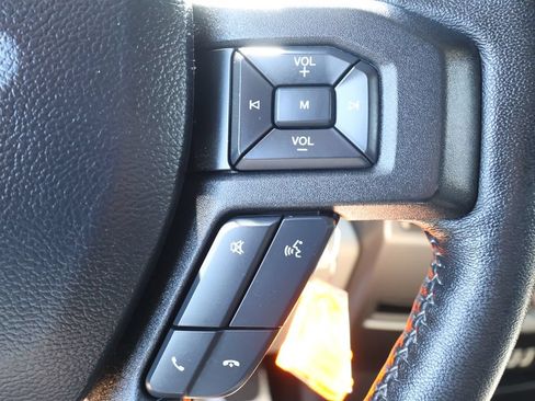 Used 2019 Ford F150 XLT w/ Equipment Group 302A Luxury AWD/4WD image 18