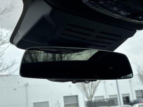 Certified 2024 BMW X7 xDrive40i w/ Executive Package image 27