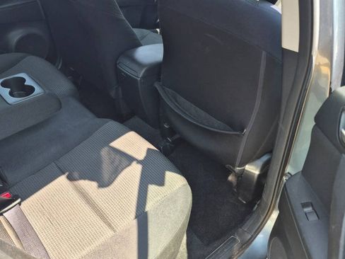 Used 2012 MAZDA MAZDA3 i Touring FWD image 16