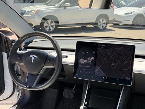 Used 2020 Tesla Model 3 Standard Range Plus RWD image 13