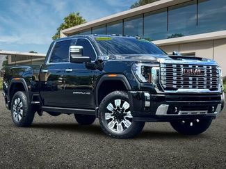 Used 2024 GMC Sierra 2500 Denali w/ Technology Package AWD/4WD video 1