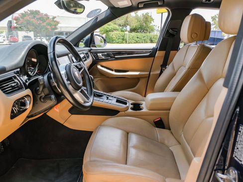 Used 2018 Porsche Macan image 4