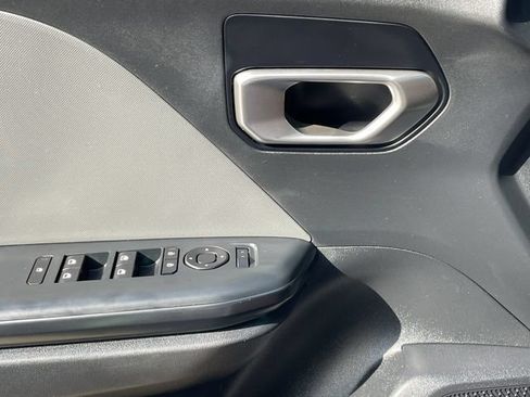 Used 2025 Kia K4 FWD image 22