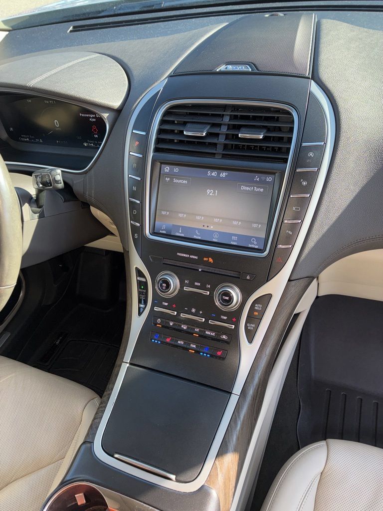 Used 2019 Lincoln Nautilus Reserve FWD image 17