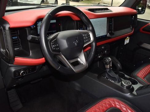 Used 2023 Ford Bronco Wildtrak AWD/4WD image 38