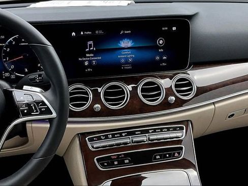 Used 2023 Mercedes-Benz E 350 Sedan image 9