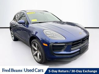 Used 2024 Porsche Macan video 1