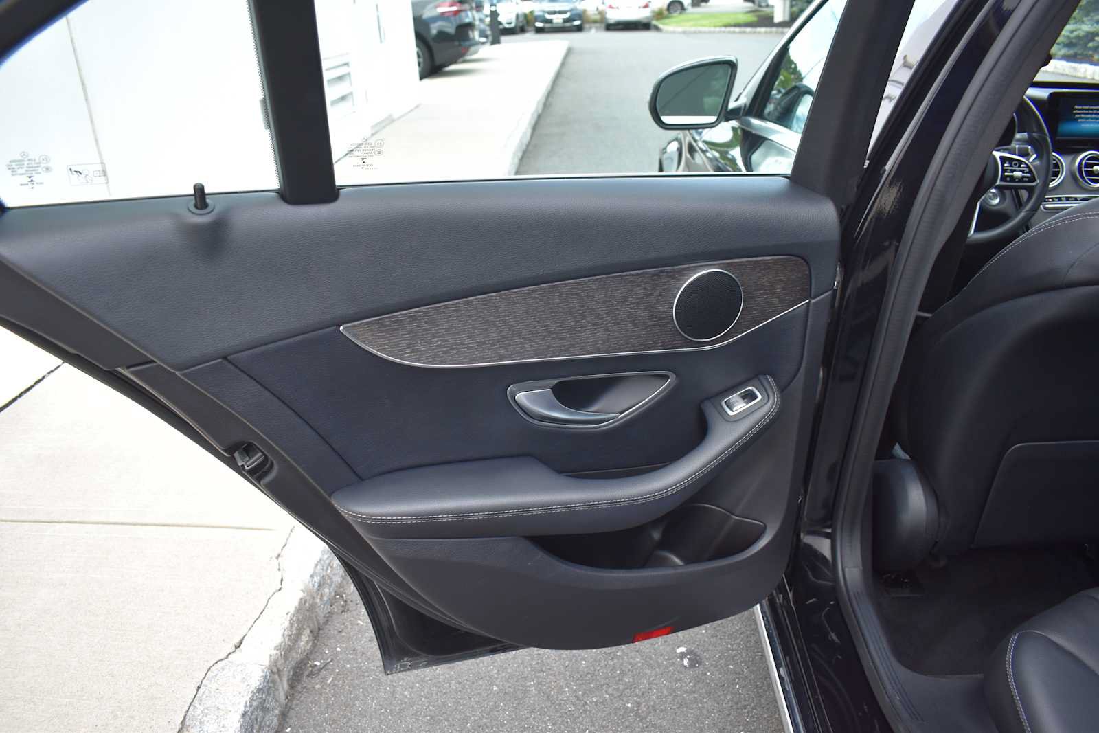 Used 2019 Mercedes-Benz C 300 4MATIC Sedan image 12