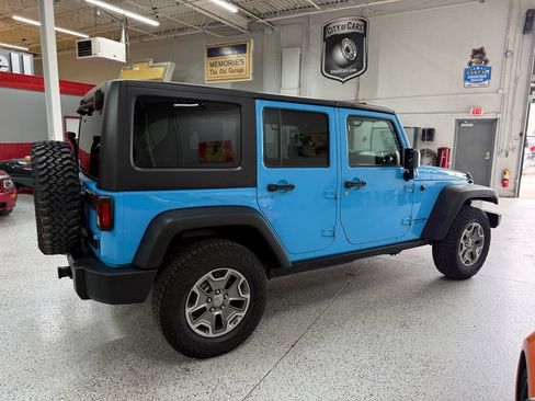 Used 2018 Jeep Wrangler Unlimited Rubicon w/ Cold Weather Group AWD/4WD image 5