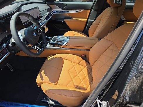 New 2026 BMW 740i xDrive AWD/4WD image 8