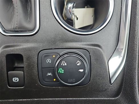 Certified 2023 Chevrolet Traverse Premier w/ LPO, Floor Liner Package image 36