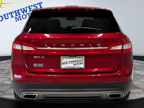 Used 2018 Lincoln MKX Reserve w/ Driver Assistance Package FWD image 6