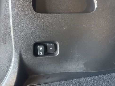 Used 2024 Ford Edge ST-Line w/ Class II Trailer Tow Package image 13