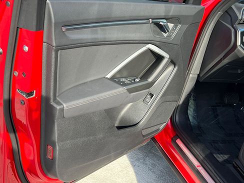 Certified 2025 Audi Q3 2.0T Premium w/ Black Optic Sport Package image 10