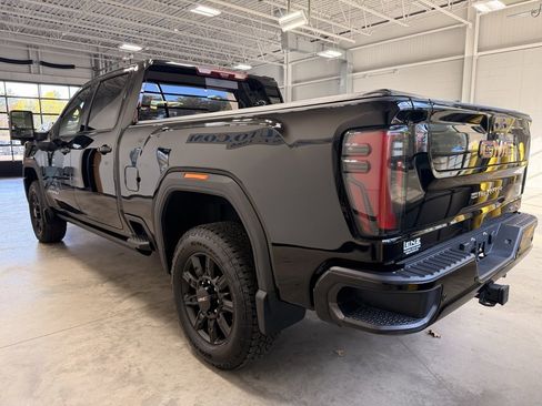 Used 2024 GMC Sierra 2500 AT4 w/ AT4 Premium Plus Package image 5