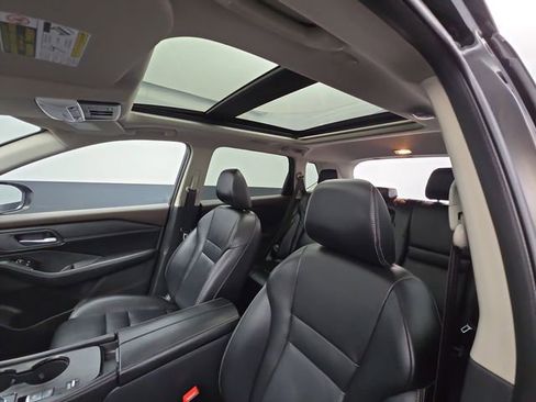 Used 2023 Nissan Rogue SL image 44