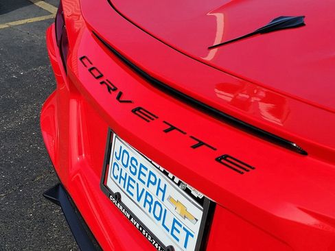 Used 2025 Chevrolet Corvette Stingray Premium Conv w/ 3LT RWD image 8