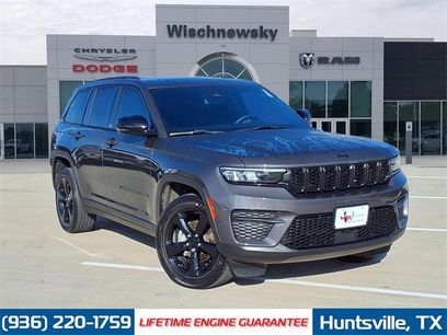 Used 2023 Jeep Grand Cherokee Altitude