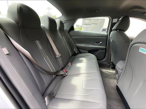 New 2025 Hyundai Elantra SEL image 26
