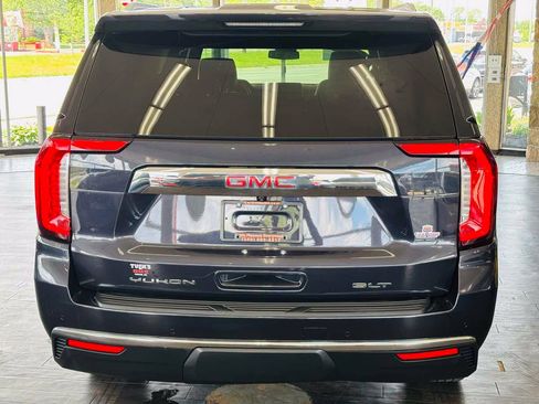 Used 2023 GMC Yukon XL SLT AWD/4WD image 7
