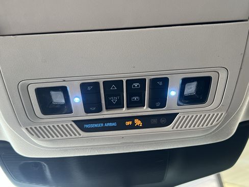 Used 2022 Ford Explorer XLT w/ Equipment Group 202A AWD/4WD image 42