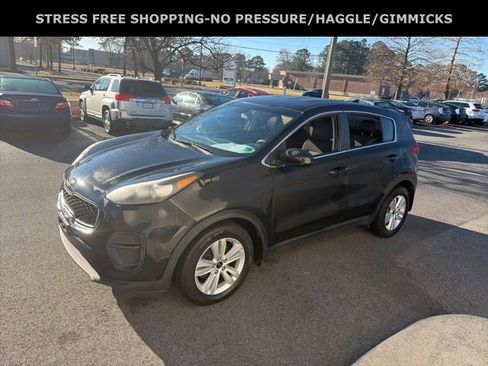Used 2017 Kia Sportage LX image 7