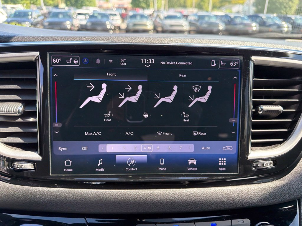 Used 2025 Chrysler Pacifica Select FWD image 25