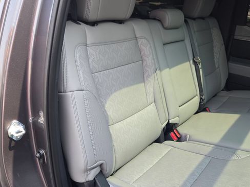 Used 2025 Toyota Tundra Limited AWD/4WD image 15